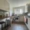 Harrow Town Centre 3 Bed Flat - Sleep up to 5 people, close to London Underground - Harrow