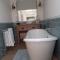 216 Coast Road, Ocean Bliss Direct Beach Access & Endless Waves - Pevensey