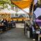 P2B hostel & bar