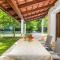 2 Bedroom Gorgeous Home In Svetvincenat