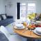 Bridge Court by Sterling Edge Apartments - Luxury Aparthotel - Stylish 1-bed Apartments - Balcony with Canal View or Private Garden - Free Parking