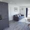 Bridge Court by Sterling Edge Apartments - Luxury Aparthotel - Stylish 1-bed Apartments - Balcony with Canal View or Private Garden - Free Parking