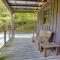 Cozy Green Bank Cabin about 2 Mi to Observatory! - Dunmore