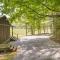 Cozy Green Bank Cabin about 2 Mi to Observatory! - Dunmore