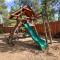 Big Bear Den - Great cabin far enough from town to getaway and fully fenced yard with firepit