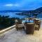 Luxurious 2-Bed Seaside Apartment in Saronida - 萨罗尼扎