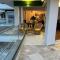 Luxurious 2-Bed Seaside Apartment in Saronida - 萨罗尼扎