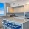 HYDE BEACH HOUSE THREE-BEDROOM, WATERFRONT, OCEAN AND INTERCOSTAL VIEW, ROOFTOP POOL, 5 MiN WALK TO BEACH