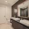 2BD Condo-Rainey St-Best views-RT Pool