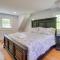 Cozy North Conway Retreat with Deck and Fire Pit! - North Conway