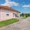 Stunning Home In Senkovec With Outdoor Swimming Pool - Slakovec