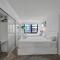 Modern Miami Beach Condo with Beach Service & Pool - Miami Beach