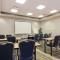 Holiday Inn & Suites Phoenix Airport by IHG