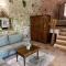 All Stone Horse Stable Converted to Elegant Apartment - Baltimora