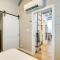 Chic Flat Rock Tiny Home Pool Access! - فلات روك