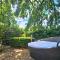 Historical Luxury Homes - Stadtvilla mit Jacuzzi und Garten