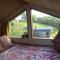 Tree house and shepherds hut - 阿什伯顿