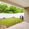 Havelock Home Private Yard, 2 Mi to Cherry Point!