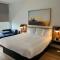 La Quinta Inn & Suites by Wyndham Manchester - Arnold AFB