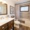 Adorable Bungalow w/ Private Patio Mins away from Downtown Rapid City