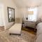 Luxurious Historic Renovated Bungalow DT Rapid City with Private Patio