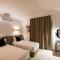 Cocoon Luxury Villa In Coral Bay-3 Min To Beach
