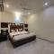 Hotel Mandi Heights - Bar, Fine Dining & Banquet Hall