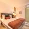 Fort Bay Suite Apartments