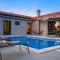 Villa Balun in Orihi - 3 bedrooms - pool - garden - sauna - Orihi