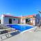 Villa Balun in Orihi - 3 bedrooms - pool - garden - sauna - Orihi