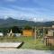 Villa jacuzzi, terrain de pétanque et aire de jeux vue sur les Pyrénées - Seilhan