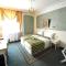 Queens Astoria Design Hotel