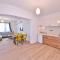 3 House Apart