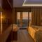 Elegance Luxury Executive Suites - Adults Only - Tragaki