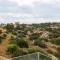 Designer 3BR home, w/ lovely green views & WIFI by 360 Estates