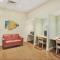 Spacious 1BR on the Beach, The Tides, Hollywood,FL