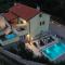 Holiday house Toš-Vila with heated pool