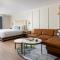 The Anza-a Calabasas Hotel