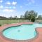 Heated Pool & Jacuzzi & BBQ & 20 min Beach DT & Pool Table & South Side CC - Corpus Christi