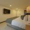First Class Hotel