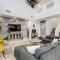 Pool, Fire Pit and Grill Goodyear Home! - غوديير