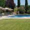 Case in campagna con piscina a Todi monolocale