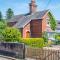 Pass the Keys Cosy 2 bedroom cottage in rural Shropshire - Rodington