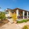 Hakuna Matata Holidays Agalia with airco & pool in Greek Olive Grove