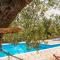 Hakuna Matata Holidays 'Agalia' with pool in Greek Olive Grove - Methoni