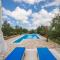 Hakuna Matata Holidays 'Agalia' with pool in Greek Olive Grove - Methoni