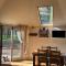 Woodpecker Cabin with Hot tub