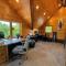 WML stunning log home in Bretton Woods, AC, 2-person Jacuzzi, indoor and outdoor fireplaces, & more! - Bretton Woods