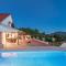 Luxury villa with heated pool & magnificent view - Umljanović