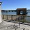 Boat House Studio - Water Front Pets WiFi Smart TV apts